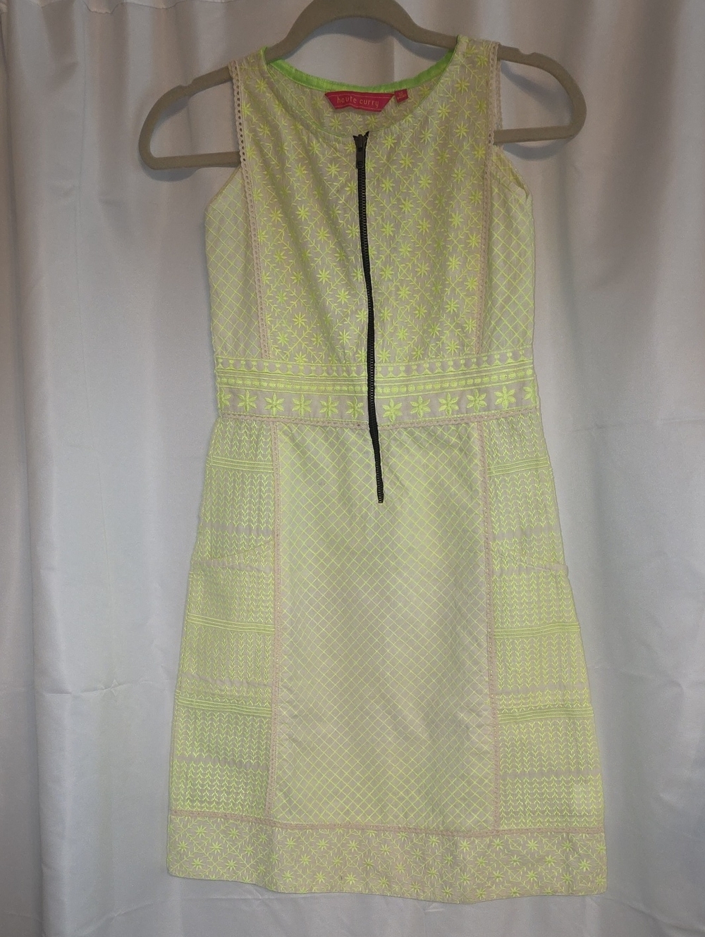 Haute Curry Sleeveless Green Eyelet Mini Dress with Front Zip Front Pockets XS